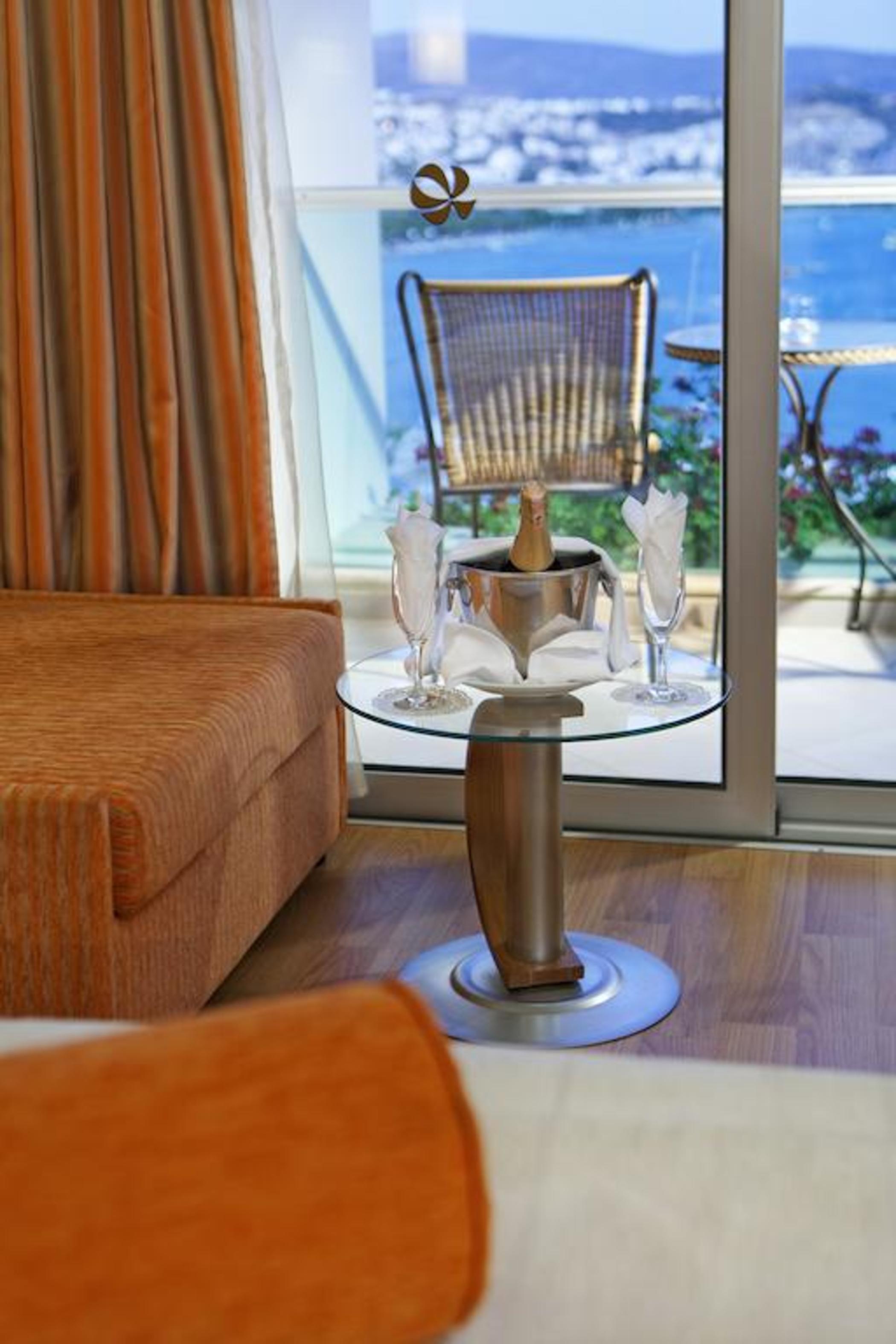 Royal Asarlik Beach Hotel - Ultra All Inclusive Gumbet Bagian luar foto